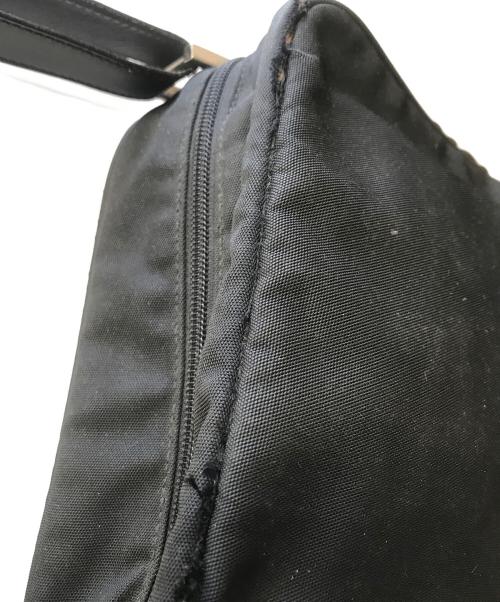 GUCCI（グッチ）GUCCI (グッチ) ショルダーバッグ ブラックの古着・服飾アイテム