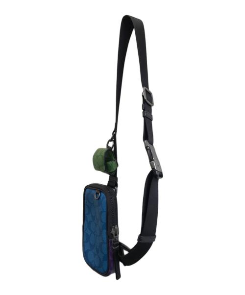 COACH（コーチ）COACH (コーチ) マルチファンクション フォーン パック ブロックド シグネチャー キャンバスの古着・服飾アイテム