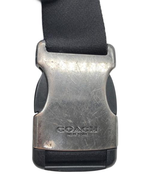 COACH（コーチ）COACH (コーチ) マルチファンクション フォーン パック ブロックド シグネチャー キャンバスの古着・服飾アイテム