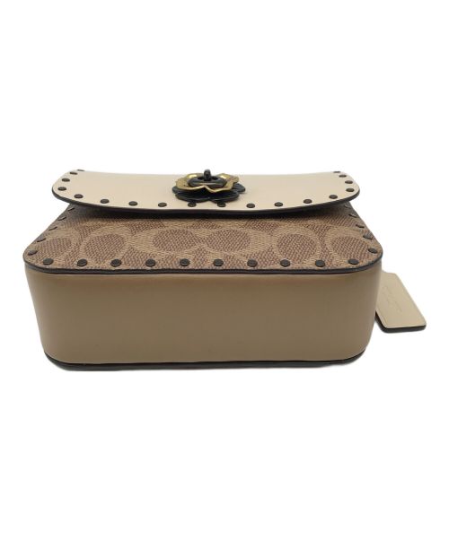 COACH（コーチ）COACH (コーチ) ショルダーポーチ ベージュの古着・服飾アイテム