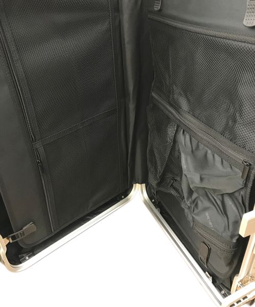 Mercedes Benz（メルセデスベンツ）Mercedes Benz (メルセデスベンツ) キャリーバッグ シルバーの古着・服飾アイテム