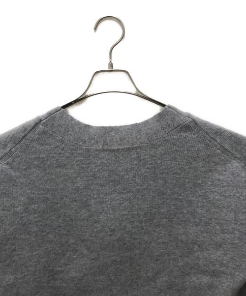 remula（リミューラ）REMULA (リミューラ) SUPER FINE MERINO WOOL VOLUME SLEEVE CARDIGAN グレー サイズ:F 未使用品の古着・服飾アイテム