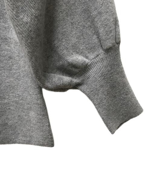 remula（リミューラ）REMULA (リミューラ) SUPER FINE MERINO WOOL VOLUME SLEEVE CARDIGAN グレー サイズ:F 未使用品の古着・服飾アイテム