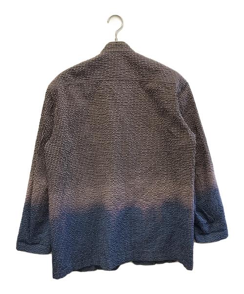 ISSEY MIYAKE WHITE LABEL（イッセイミヤケホワイトレーベル）ISSEY MIYAKE WHITE LABEL (イッセイミヤケホワイトレーベル) バンドカラーシャツ グラデーション サイズ:2の古着・服飾アイテム