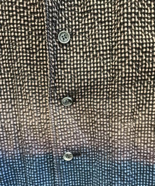 ISSEY MIYAKE WHITE LABEL（イッセイミヤケホワイトレーベル）ISSEY MIYAKE WHITE LABEL (イッセイミヤケホワイトレーベル) バンドカラーシャツ グラデーション サイズ:2の古着・服飾アイテム