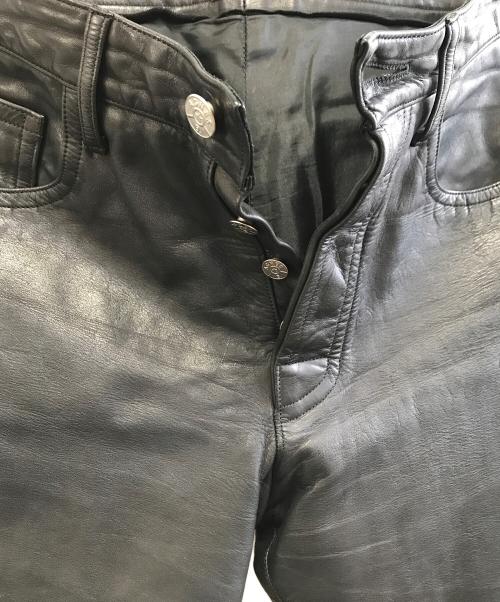 agnes b homme（アニエスベーオム）agnes b homme (アニエスベーオム) レザーパンツ ブラック サイズ:38の古着・服飾アイテム