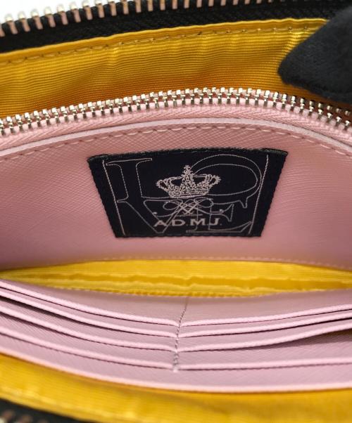 A.D.M.J.（エーディーエムジェイ）A.D.M.J. (エーディーエムジェイ) ショルダーポーチ ホワイト×ブラックの古着・服飾アイテム