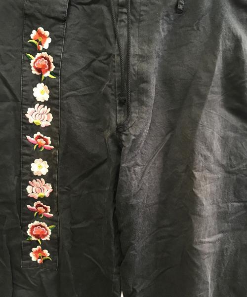 Yohji Yamamoto pour homme（ヨウジヤマモト プールオム）Yohji Yamamoto pour homme (ヨウジヤマモト プールオム) フラワーエンブロイダリーワイドロングパンツ ブラック サイズ:3の古着・服飾アイテム