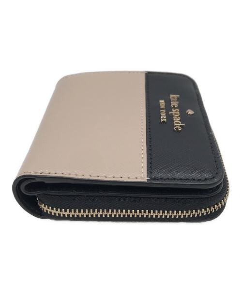 Kate Spade（ケイトスペード）Kate Spade (ケイトスペード) 2つ折り財布 ブラック×アイボリーの古着・服飾アイテム