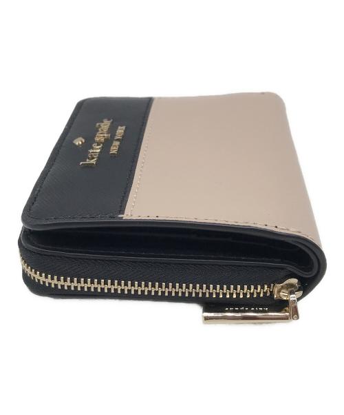Kate Spade（ケイトスペード）Kate Spade (ケイトスペード) 2つ折り財布 ブラック×アイボリーの古着・服飾アイテム