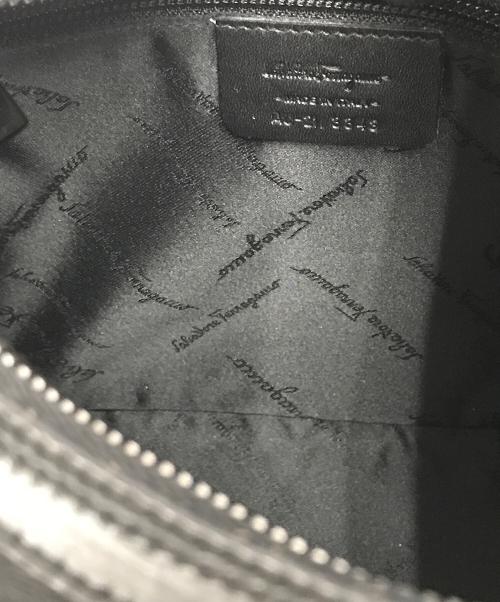 Salvatore Ferragamo（サルヴァトーレ フェラガモ）Salvatore Ferragamo (サルヴァトーレ フェラガモ) ワンショルダーバッグ ブラックの古着・服飾アイテム