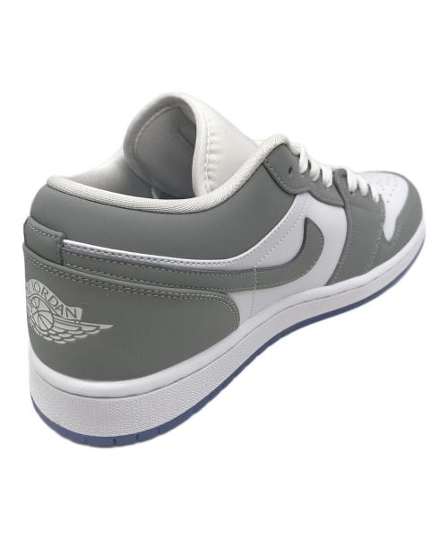 NIKE（ナイキ）NIKE (ナイキ) ローカットスニーカー ホワイト×グレー サイズ:26.5の古着・服飾アイテム