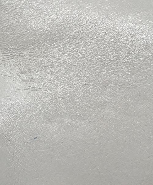 Yves Saint Laurent（イヴサンローラン）Yves Saint Laurent (イヴサンローラン) ショルダーバッグ ベージュの古着・服飾アイテム