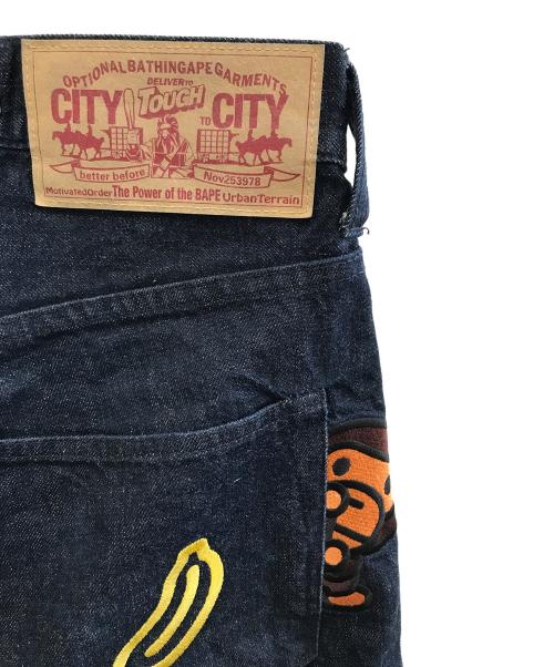 A BATHING APE（ア ベイシング エイプ）A BATHING APE (ア ベイシング エイプ) デニムパンツ インディゴ サイズ:Mの古着・服飾アイテム