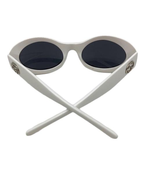 GUCCI（グッチ）GUCCI (グッチ) サングラス ホワイト×ブラック サイズ:54□22の古着・服飾アイテム