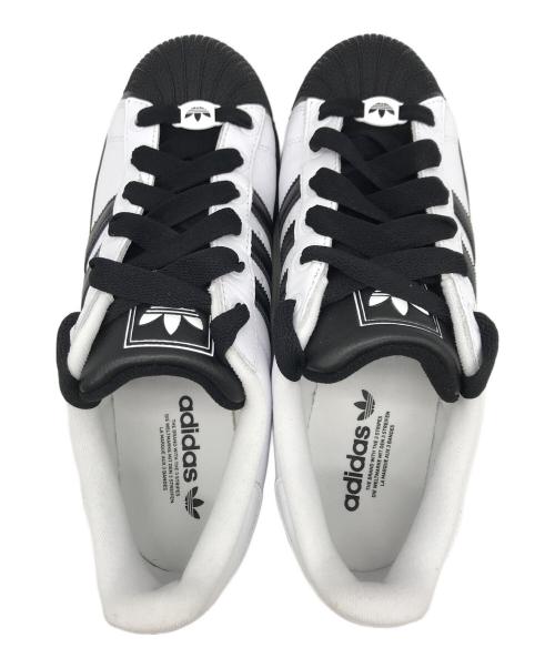 adidas（アディダス）adidas (アディダス) ローカットスニーカー ホワイト×ブラック サイズ:28.5の古着・服飾アイテム