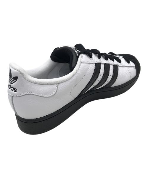 adidas（アディダス）adidas (アディダス) ローカットスニーカー ホワイト×ブラック サイズ:28.5の古着・服飾アイテム