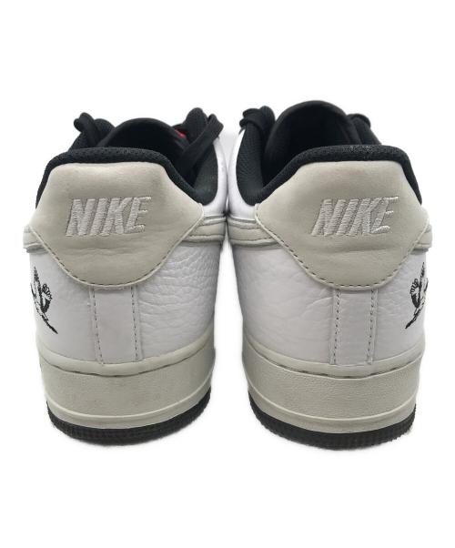 NIKE（ナイキ）NIKE (ナイキ) ローカットスニーカー White/Chile Red サイズ:28.5の古着・服飾アイテム