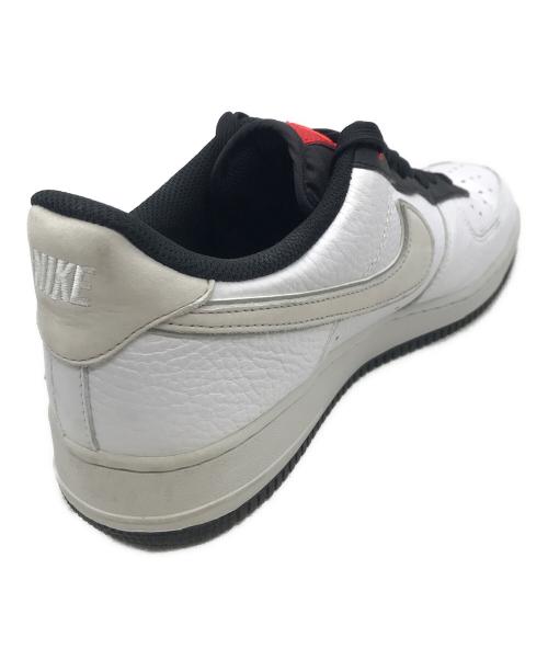 NIKE（ナイキ）NIKE (ナイキ) ローカットスニーカー White/Chile Red サイズ:28.5の古着・服飾アイテム