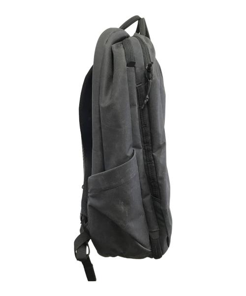 THULE（スーリー）THULE (スーリー) デイパック グレーの古着・服飾アイテム