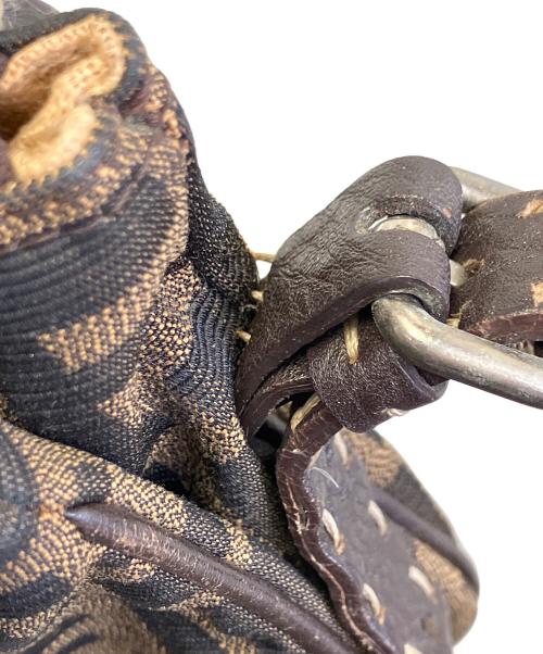 FENDI（フェンディ）FENDI (フェンディ) ショルダーポーチ ブラウン×ベージュの古着・服飾アイテム