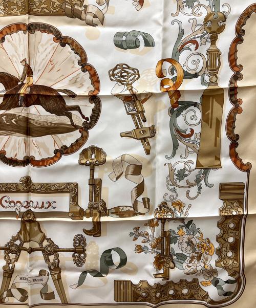 HERMES（エルメス）HERMES (エルメス) シルクスカーフ ホワイト×ブラウンの古着・服飾アイテム