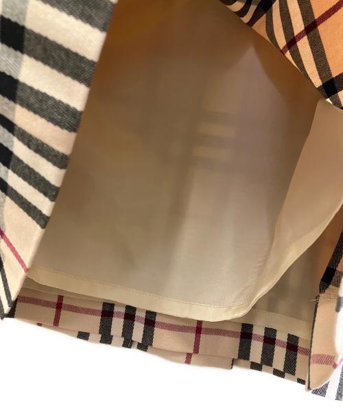 BURBERRY LONDON（バーバリーロンドン）BURBERRY LONDON (バーバリーロンドン) プリーツミニスカート ベージュ サイズ:34の古着・服飾アイテム