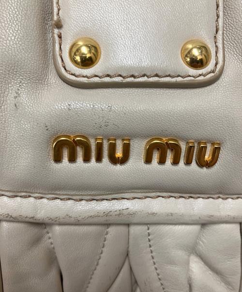 MIU MIU（ミュウミュウ）MIU MIU (ミュウミュウ) 2WAYバッグ ベージュの古着・服飾アイテム