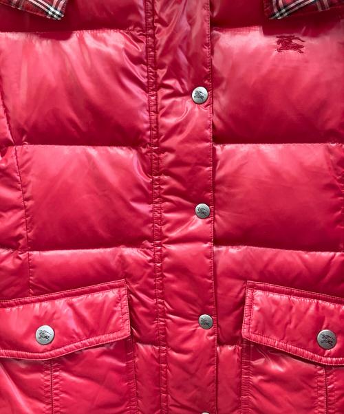 BURBERRY BLUE LABEL（バーバリーロンドンブルーレーベル）BURBERRY BLUE LABEL (バーバリーロンドンブルーレーベル) ダウンジャケット レッド サイズ:38の古着・服飾アイテム