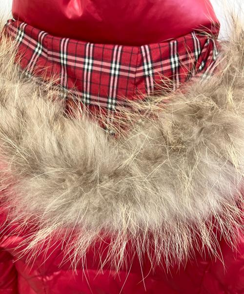 BURBERRY BLUE LABEL（バーバリーロンドンブルーレーベル）BURBERRY BLUE LABEL (バーバリーロンドンブルーレーベル) ダウンジャケット レッド サイズ:38の古着・服飾アイテム