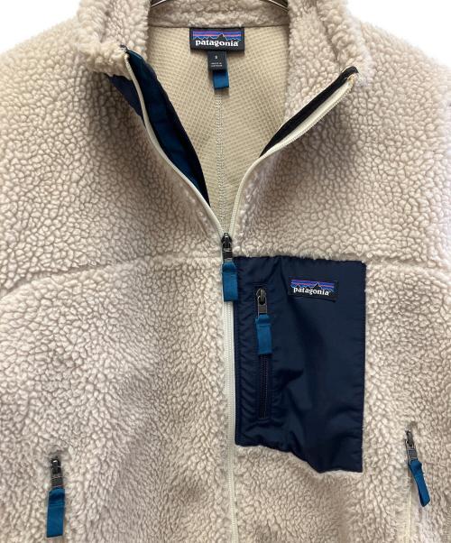 Patagonia（パタゴニア）Patagonia (パタゴニア) CLASSIC RETRO-X JACKET ベージュ サイズ:Sの古着・服飾アイテム