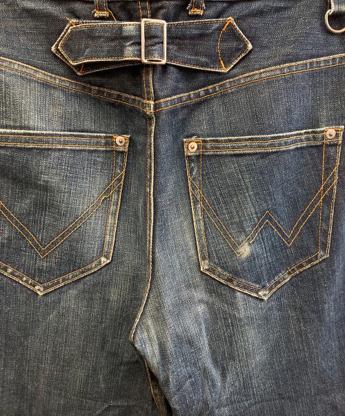 Vivienne Westwood（ヴィヴィアンウエストウッド）Vivienne Westwood (ヴィヴィアンウエストウッド) クロップドデニムパンツ インディゴ サイズ:44の古着・服飾アイテム