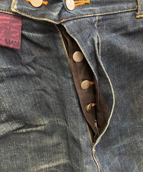 Vivienne Westwood（ヴィヴィアンウエストウッド）Vivienne Westwood (ヴィヴィアンウエストウッド) クロップドデニムパンツ インディゴ サイズ:44の古着・服飾アイテム
