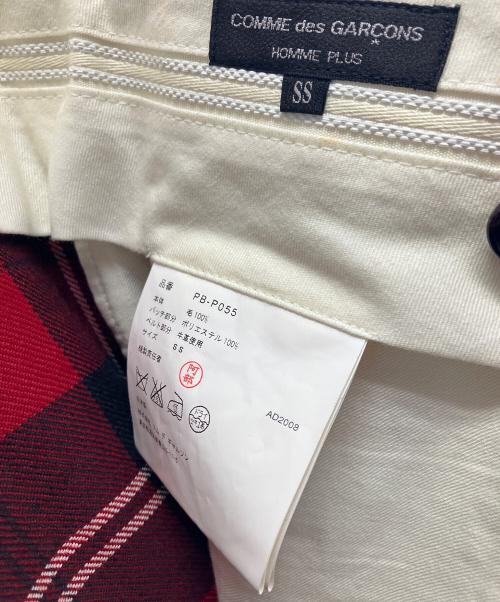 COMME des GARCONS HOMME PLUS（コムデギャルソンオムプリュス）COMME des GARCONS HOMME PLUS (コムデギャルソンオムプリュス) ショーツハーフパンツ レッド×ブラック サイズ:SSの古着・服飾アイテム