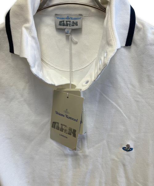 Vivienne Westwood（ヴィヴィアンウエストウッド）Vivienne Westwood (ヴィヴィアンウエストウッド) ポロシャツ ホワイト サイズ:S 未使用品の古着・服飾アイテム