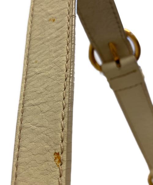 MIU MIU（ミュウミュウ）MIU MIU (ミュウミュウ) ワンハンドバッグ ベージュの古着・服飾アイテム