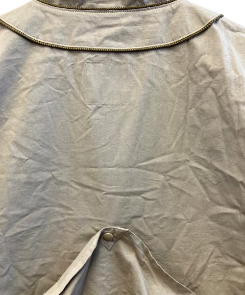 comfy（コンフィー）comfy (コンフィー) ベースボールシャツ ベージュ サイズ:Lの古着・服飾アイテム