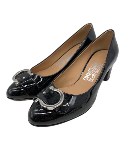 Salvatore Ferragamo（サルヴァトーレ フェラガモ）Salvatore Ferragamo (サルヴァトーレ フェラガモ) エナメルパンプス ブラック サイズ:6の古着・服飾アイテム