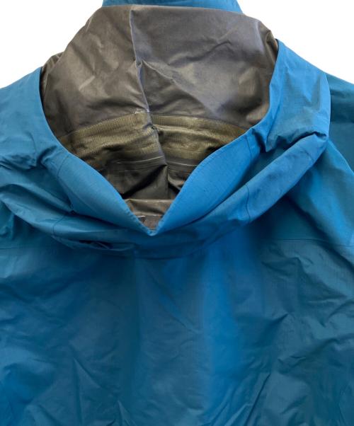 ARC'TERYX（アークテリクス）ARC'TERYX (アークテリクス) マウンテンパーカー ブルー サイズ:Mの古着・服飾アイテム