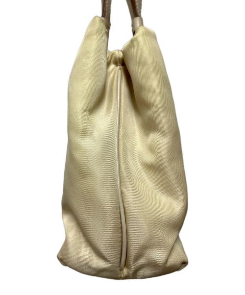 PRADA（プラダ）PRADA (プラダ) ナイロントートバッグ ホワイトの古着・服飾アイテム