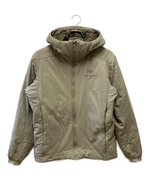 ARC'TERYX（アークテリクス）ARC'TERYX (アークテリクス) ATOM AR HOODY カーキ サイズ:Mの古着・服飾アイテム