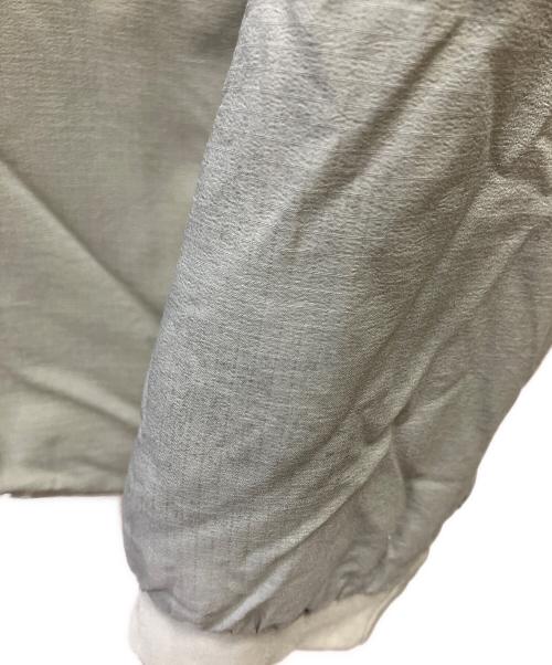 ARC'TERYX（アークテリクス）ARC'TERYX (アークテリクス) ATOM AR HOODY カーキ サイズ:Mの古着・服飾アイテム