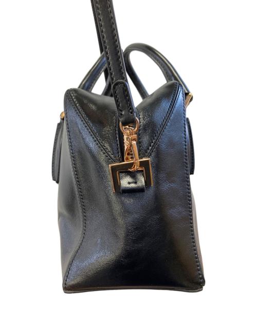 TOD'S（トッズ）TOD'S (トッズ) 2WAYショルダーバッグ ブラックの古着・服飾アイテム