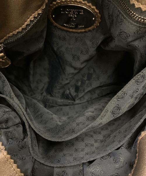 LOEWE（ロエベ）LOEWE (ロエベ) ショルダーバッグ ゴールドの古着・服飾アイテム