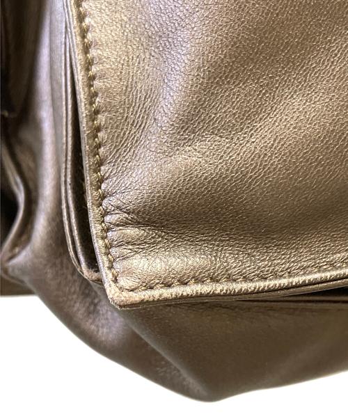LOEWE（ロエベ）LOEWE (ロエベ) ショルダーバッグ ゴールドの古着・服飾アイテム