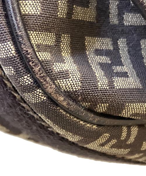FENDI（フェンディ）FENDI (フェンディ) ショルダーバッグ ブラウン×ベージュの古着・服飾アイテム