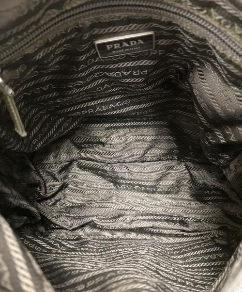 PRADA（プラダ）PRADA (プラダ) ナイロンショルダーバッグ オリーブの古着・服飾アイテム