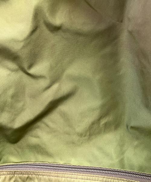 PRADA（プラダ）PRADA (プラダ) ナイロンショルダーバッグ オリーブの古着・服飾アイテム