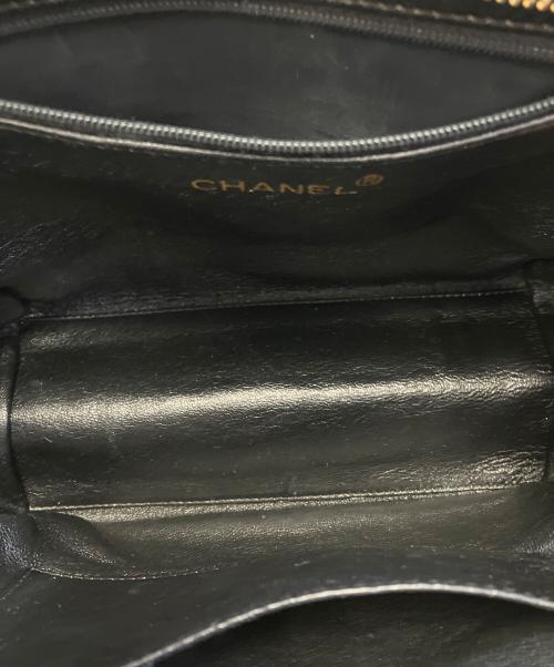 CHANEL（シャネル）CHANEL (シャネル) チェーンショルダーバッグ ブラックの古着・服飾アイテム
