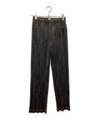 PLEATS PLEASEプリーツプリーズ）の古着「デニム転写プリントプリーツパンツ」｜ブラック